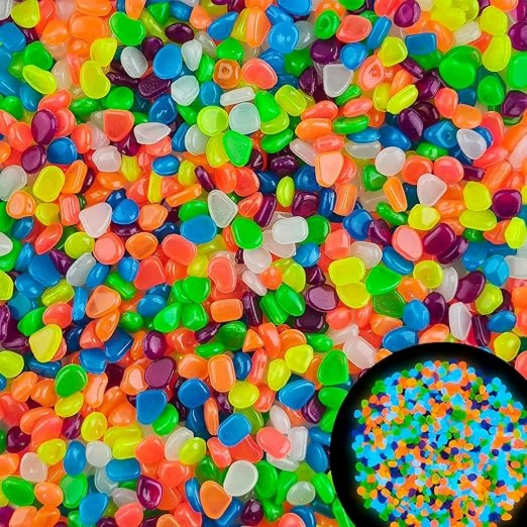 Fish Tank Gravel - 500個の暗闇で光る庭用小石、ガーデニング発光石、屋外装飾、光る水槽砂利